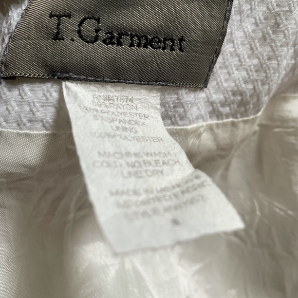 Textured A-line skirt with lace hem trim - Picture 4 of 4